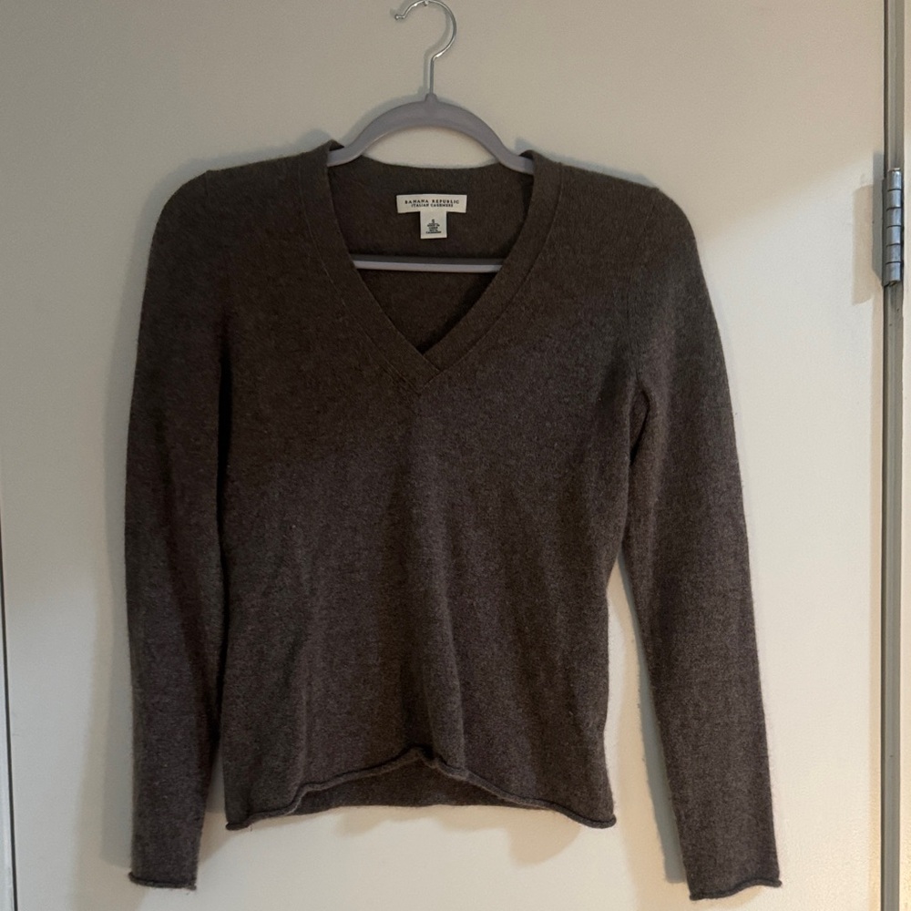 Banana Republic 100% Cashmere Sweater